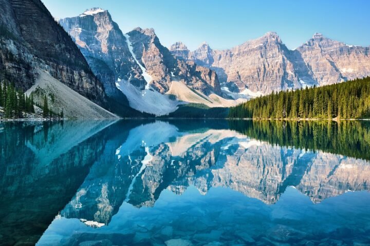 Banff to Jasper: Driving the Icefields Parkway in the Canadian Rockies